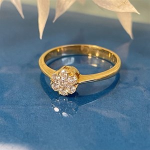 Flora Ombytnings Diamantring i 14 kt guld fra Nuran